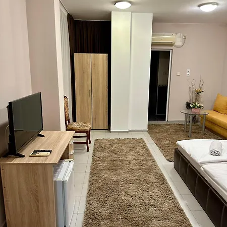 Center House Πανσιόν 3*